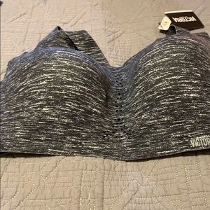 Victoria Secret angle max sports Bra